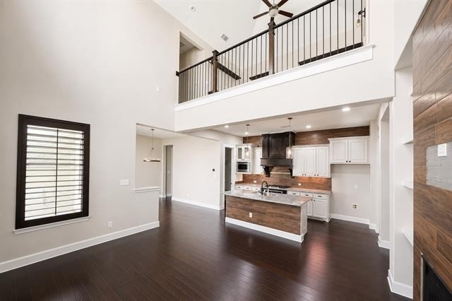 1053 Emil Place - Photo 7