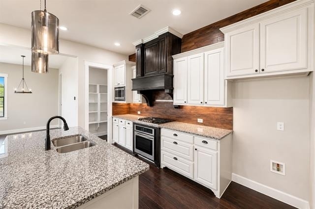 1053 Emil Place - Photo 8