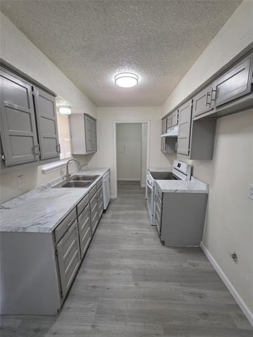 216 Tejas Drive - Photo 2
