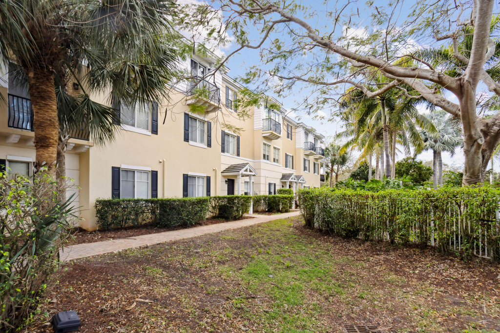 3655 Nw 5th Terrace - Photo 15