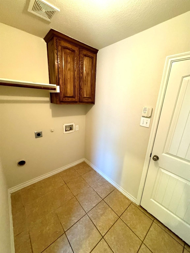 1703 Stonewick Drive - Photo 7