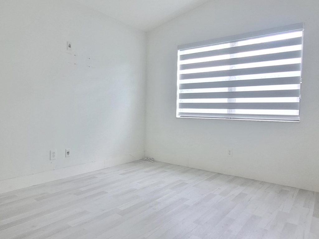 5460 Hawkes Bluff Avenue - Photo 10
