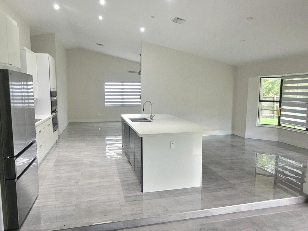 5460 Hawkes Bluff Avenue - Photo 4