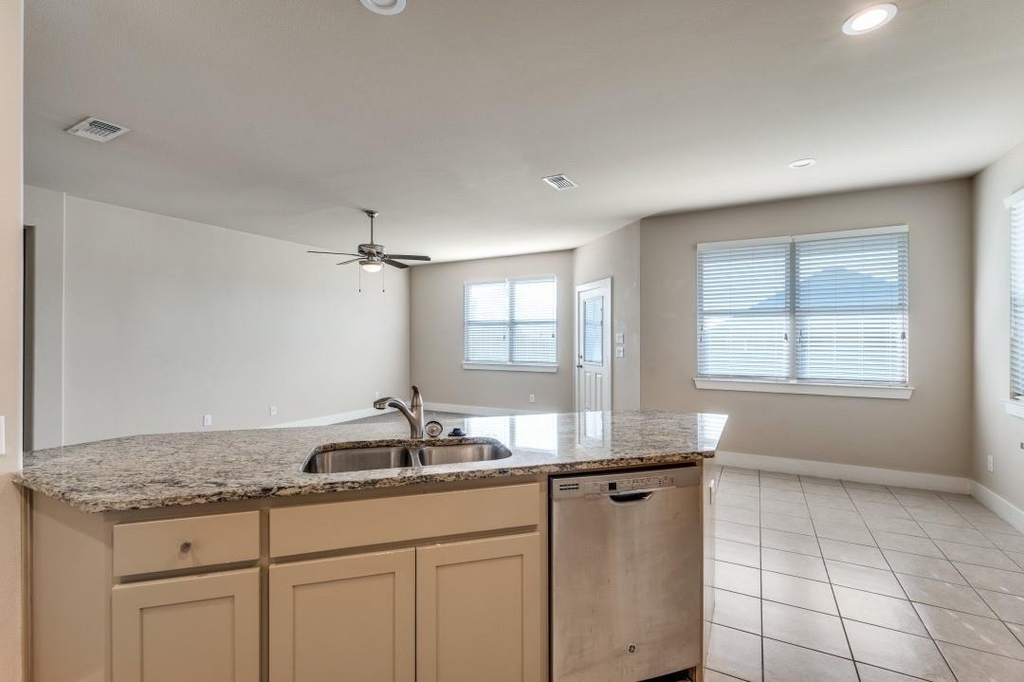 41 Kramer Lane - Photo 10