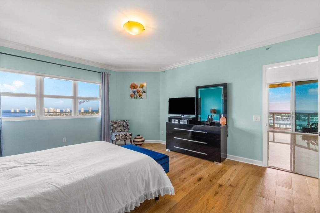 2650 Lake Shore Drive - Photo 18