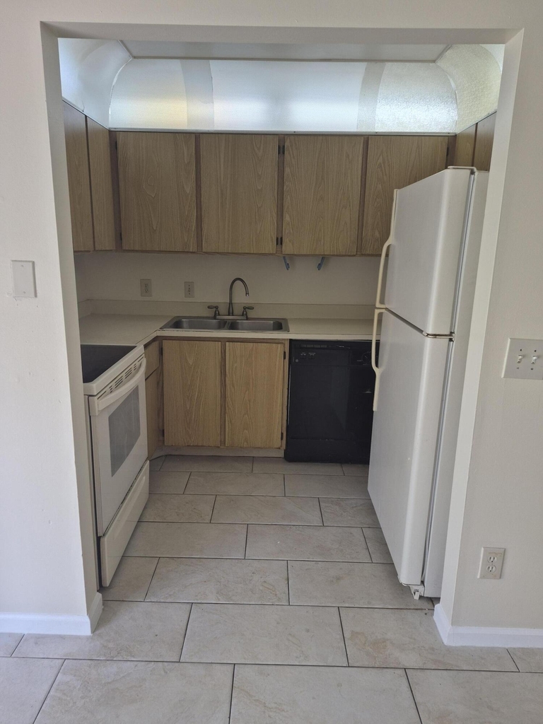 3793 Heather Drive W - Photo 15