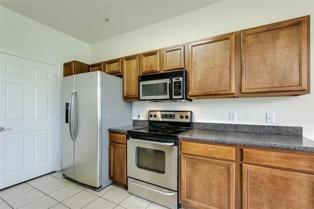 1041 Colonial Drive - Photo 12