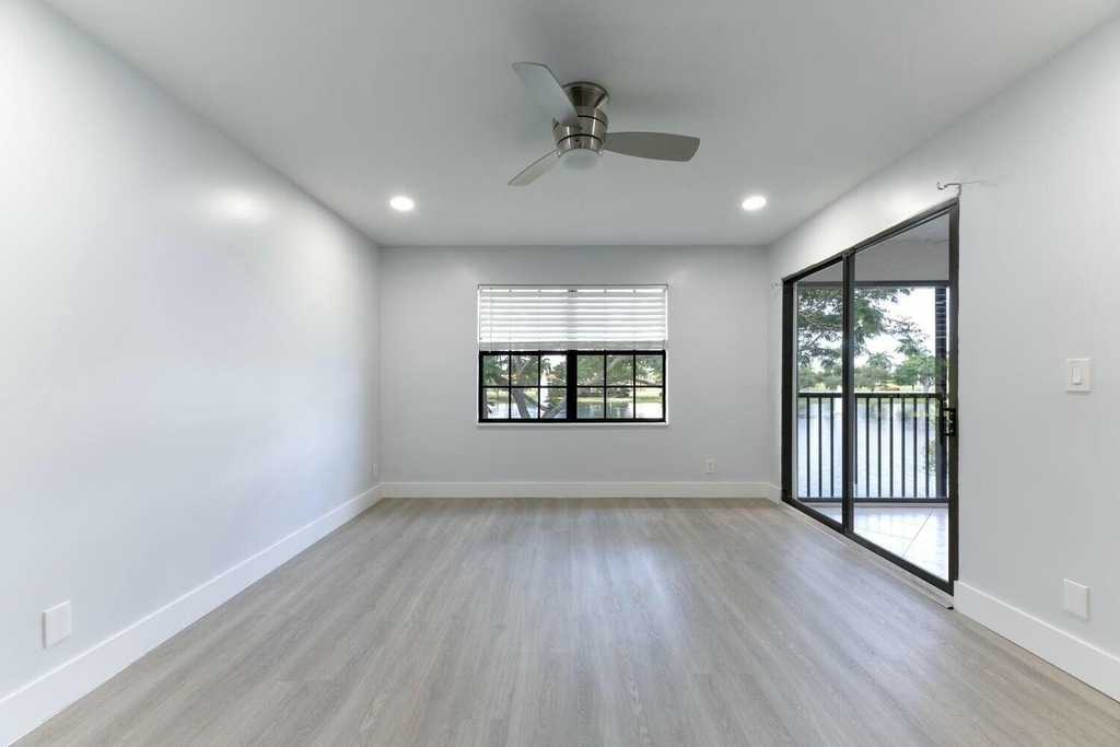 22791 Trelawny Terrace - Photo 9