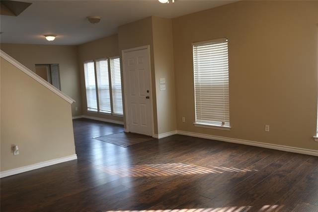 327 Regency Drive - Photo 8