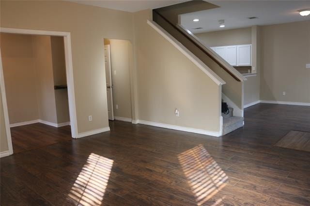 327 Regency Drive - Photo 9