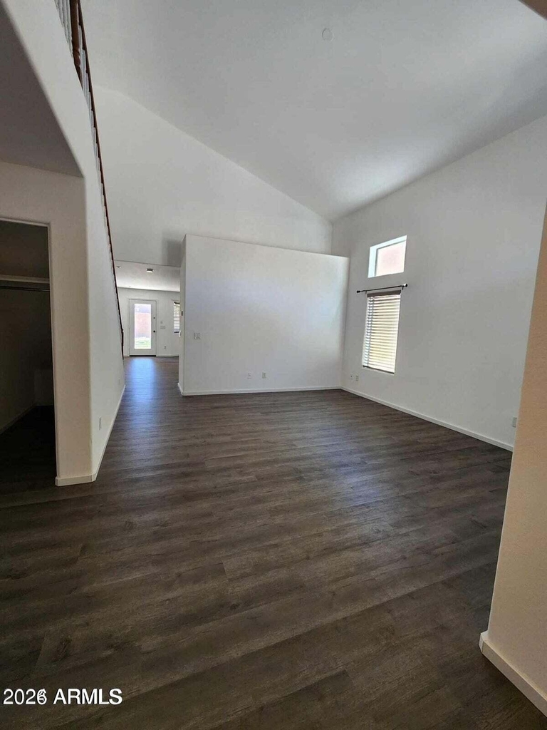 42065 W Hillman Drive - Photo 5