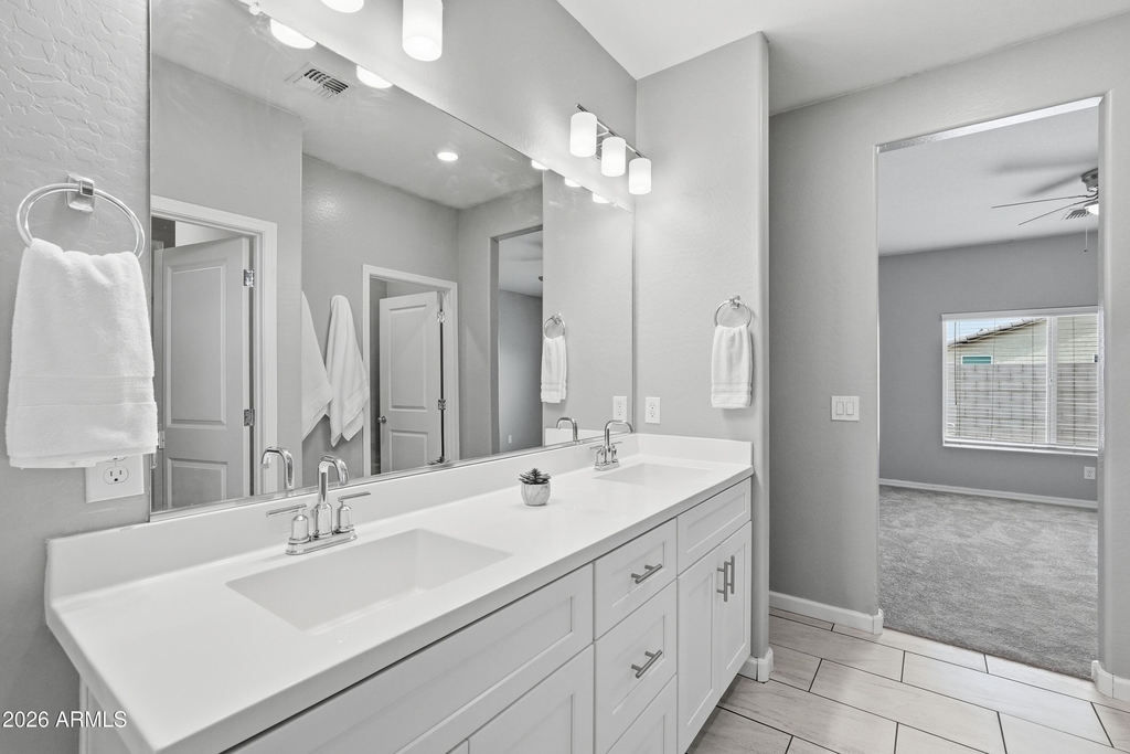 1692 W Aztec Drive - Photo 12