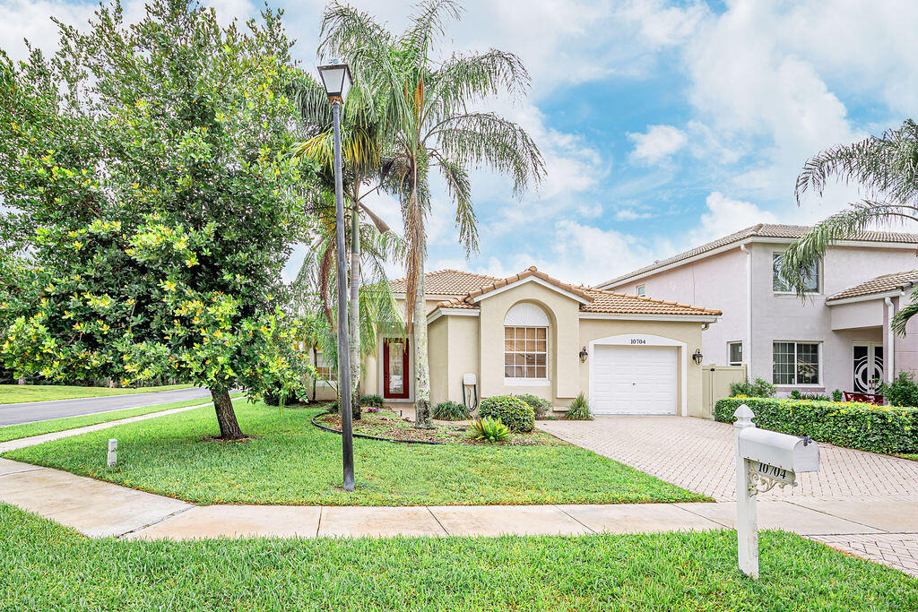 10704 Oak Bend Way - Photo 3