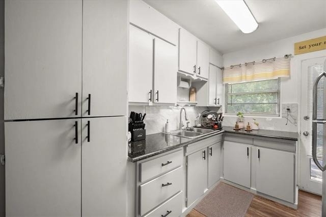 1704 Joyce Street - Photo 3