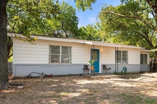 1704 Joyce Street - Photo 1