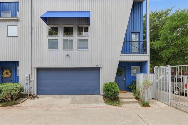 4214 Swiss Avenue - Photo 0