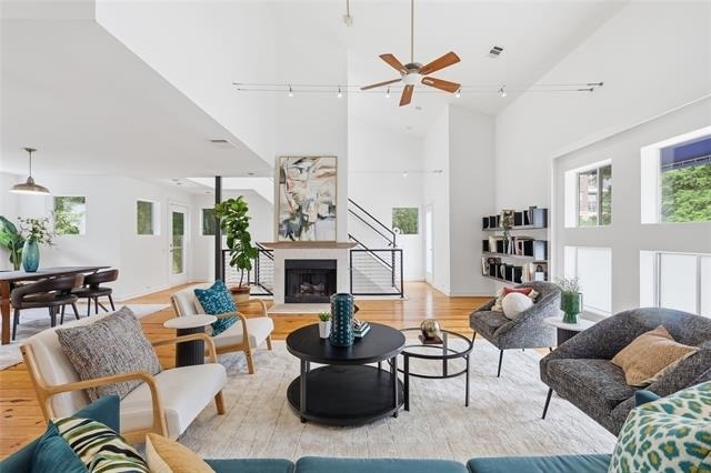 4214 Swiss Avenue - Photo 4