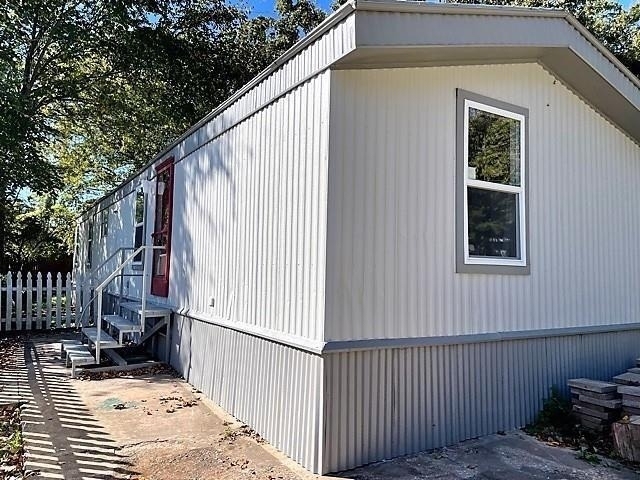 434 Sherman Drive - Photo 0