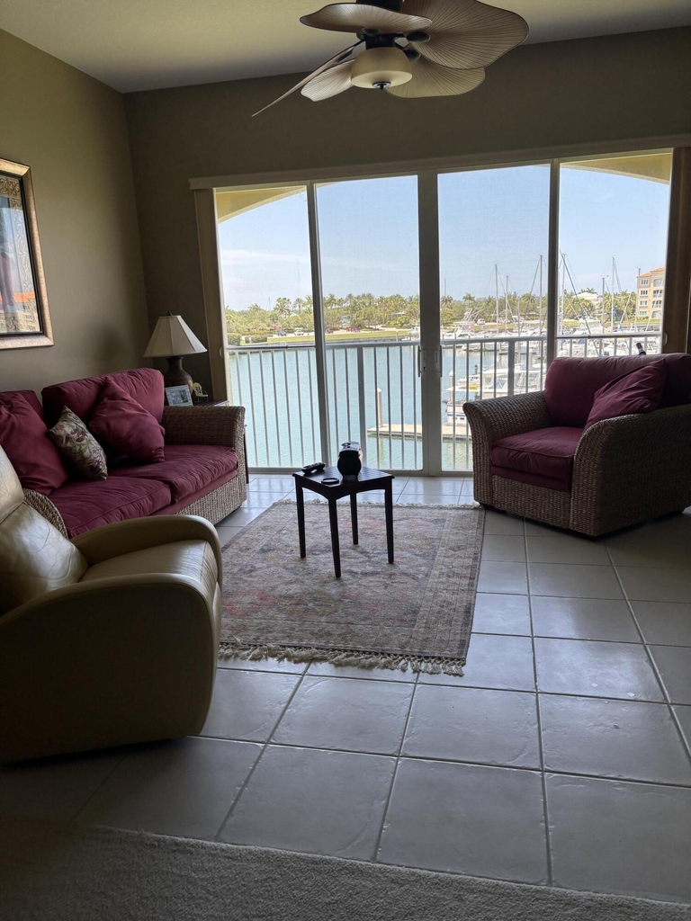 14 Harbour Isle Drive W - Photo 0