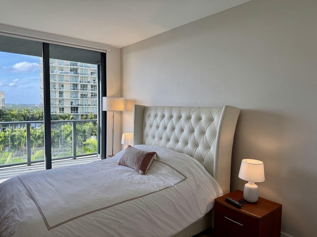 121 Ne 34th Street - Photo 3