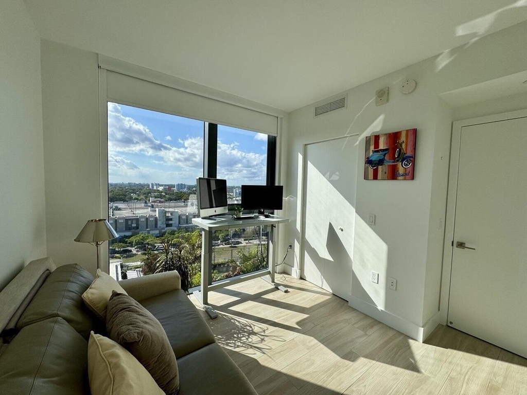 121 Ne 34th Street - Photo 15