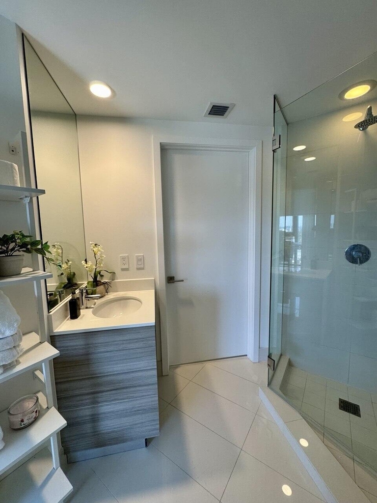 121 Ne 34th Street - Photo 25