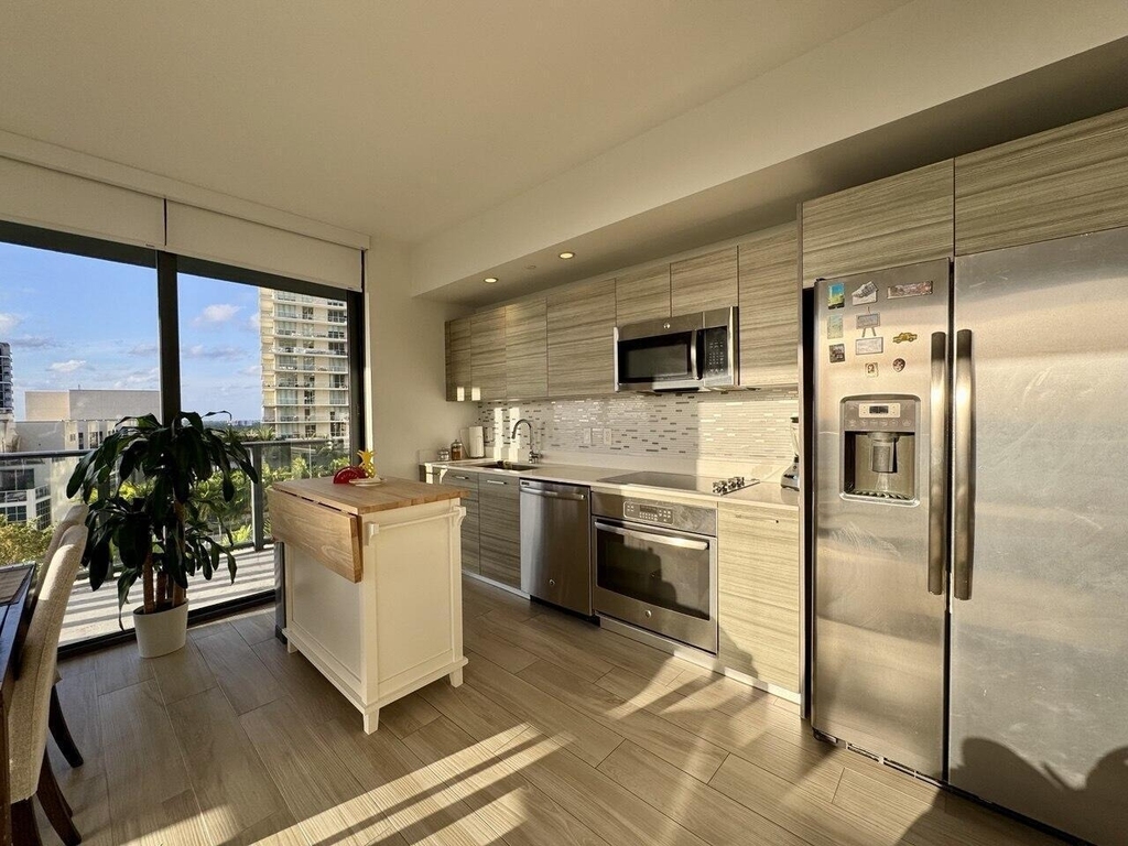 121 Ne 34th Street - Photo 12