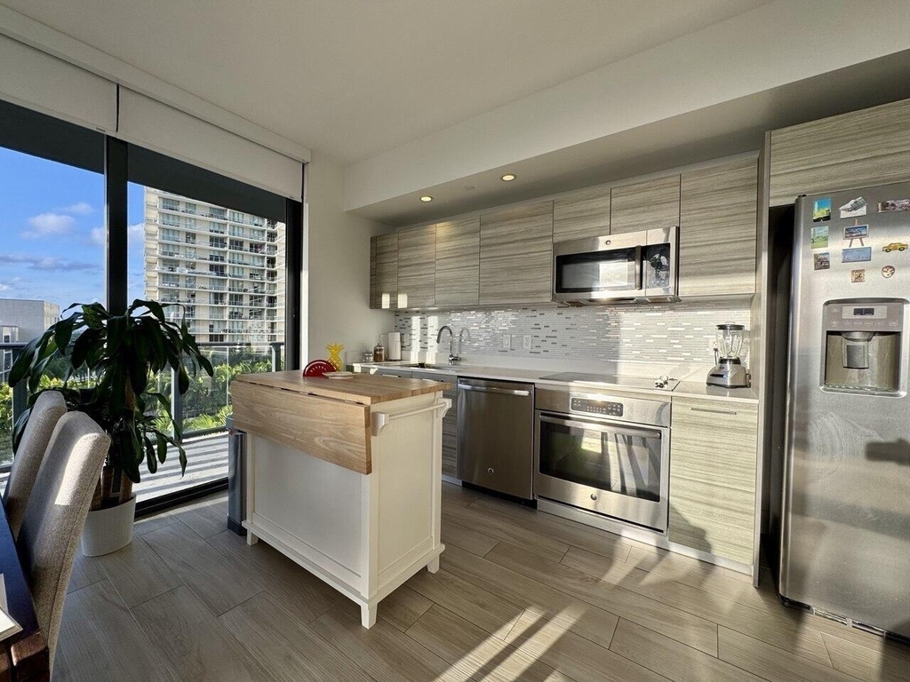 121 Ne 34th Street - Photo 14