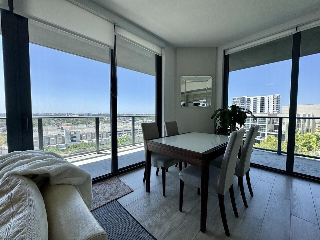 121 Ne 34th Street - Photo 30
