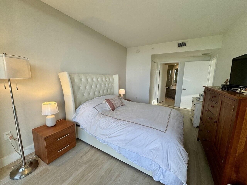121 Ne 34th Street - Photo 6