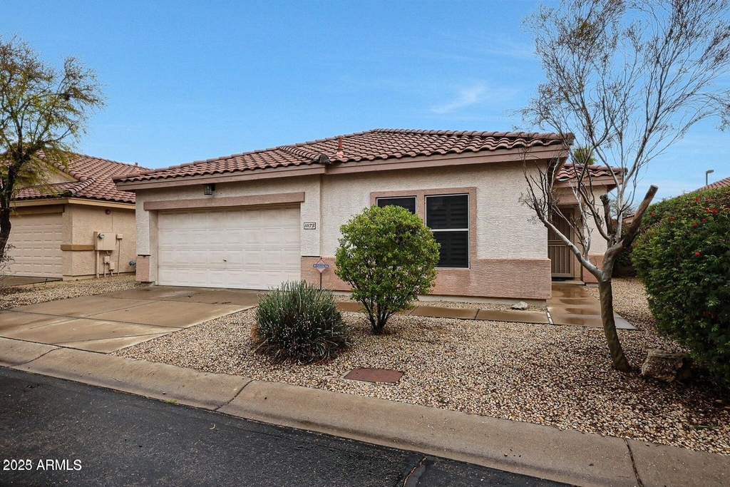 11173 N 89th Street - Photo 2