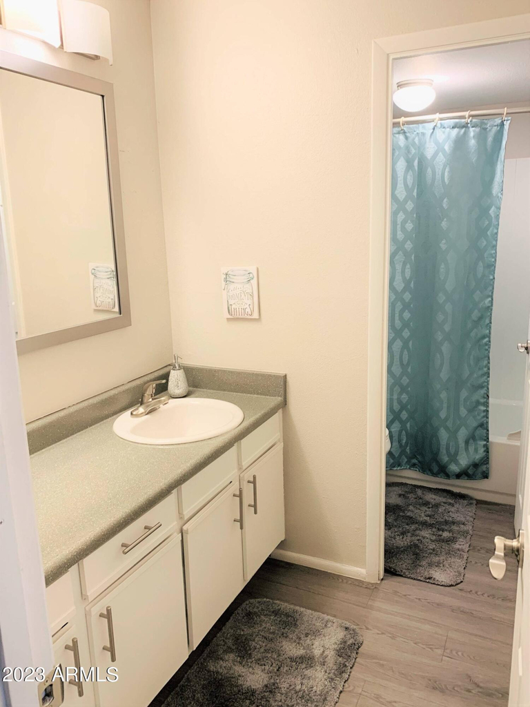6545 N 19th Avenue - Photo 5