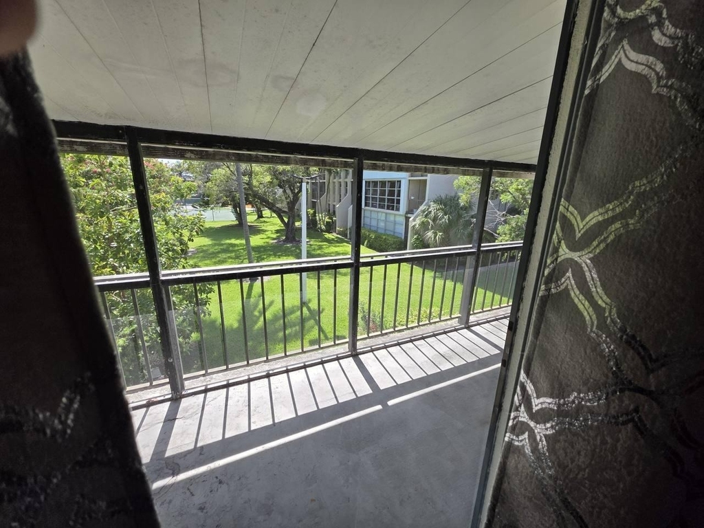 1001 Three Islands Boulevard - Photo 18