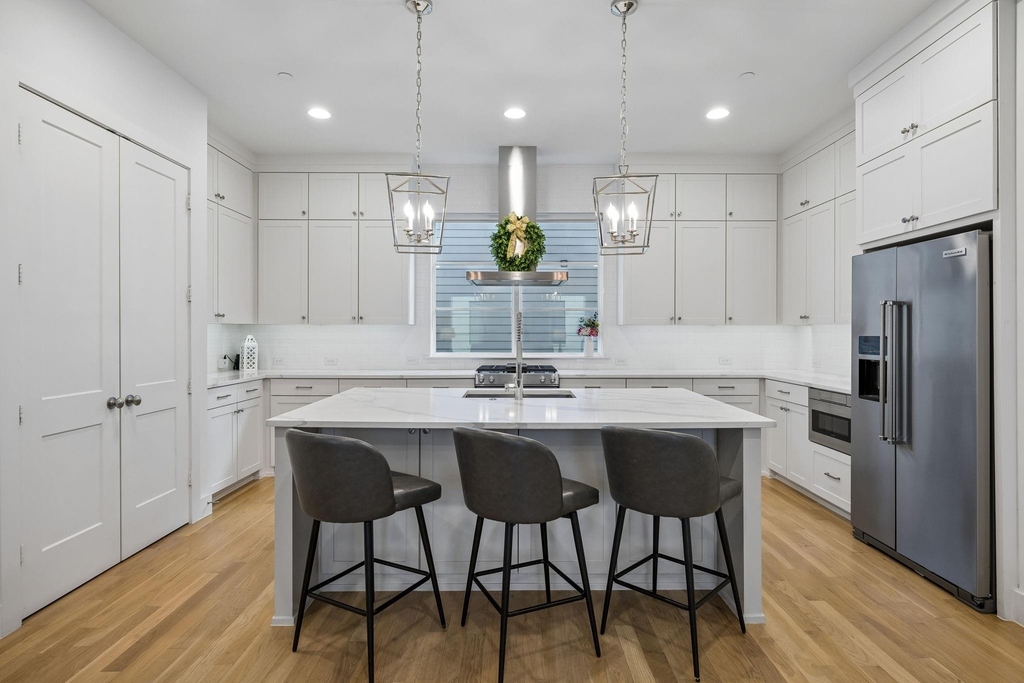 2715 Kimsey Drive - Photo 3