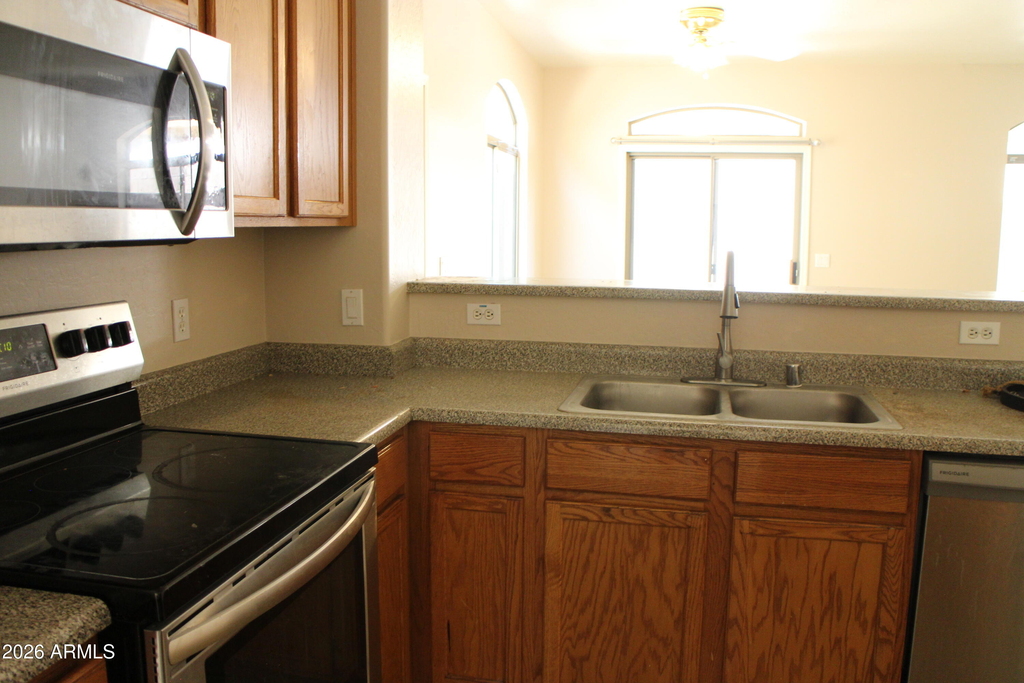 2024 S Baldwin -- - Photo 32