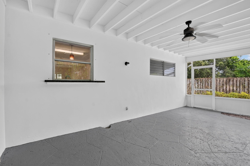 3398 Ne 5th Avenue - Photo 30