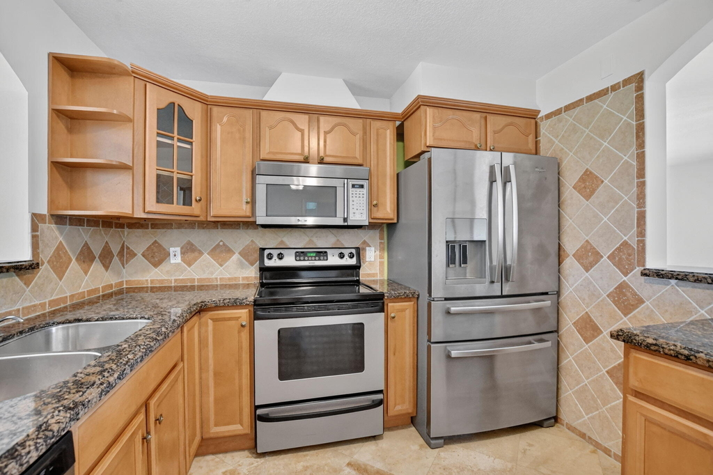 2250 Ne 4th Court - Photo 11
