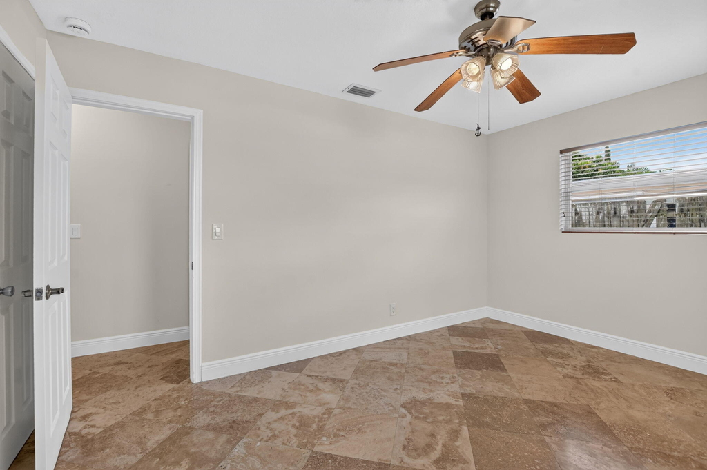 2250 Ne 4th Court - Photo 25
