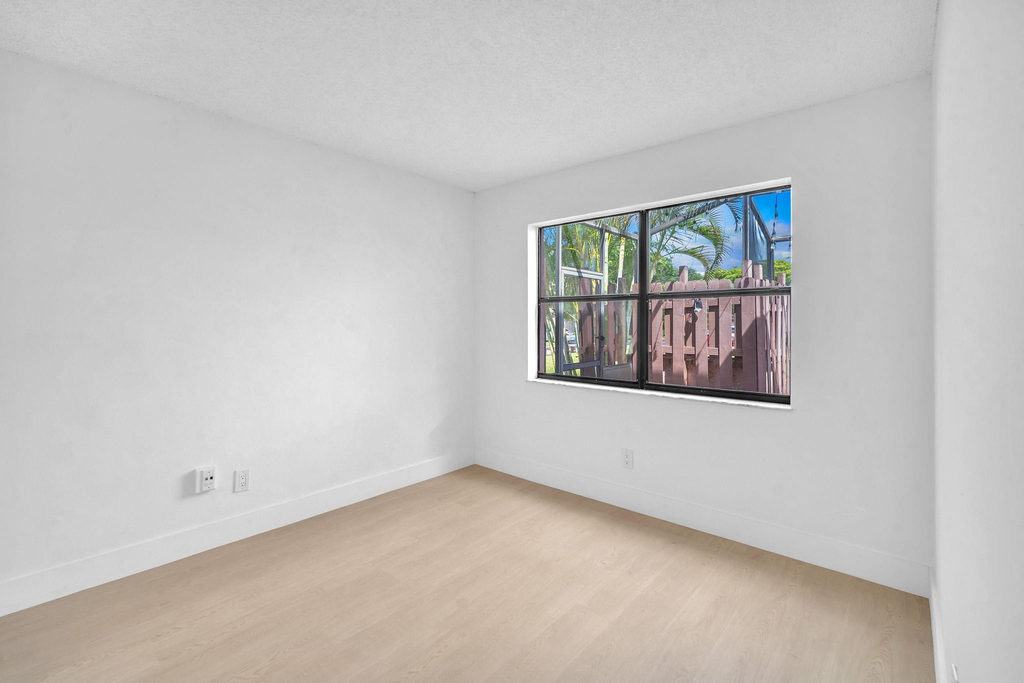 12359 Nw 11th Court - Photo 12