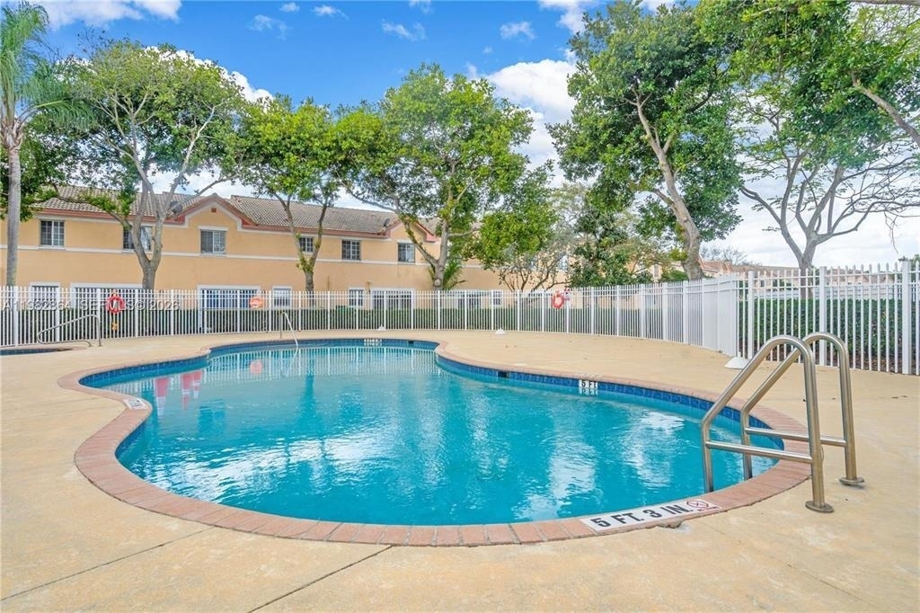 2140 Sw 87th Way - Photo 1
