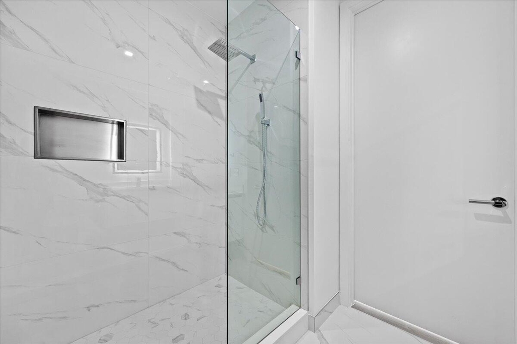 220 Lake Shore Drive - Photo 18