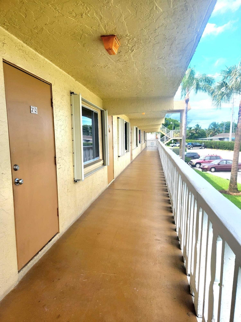 100 Village Green Circle E - Photo 1