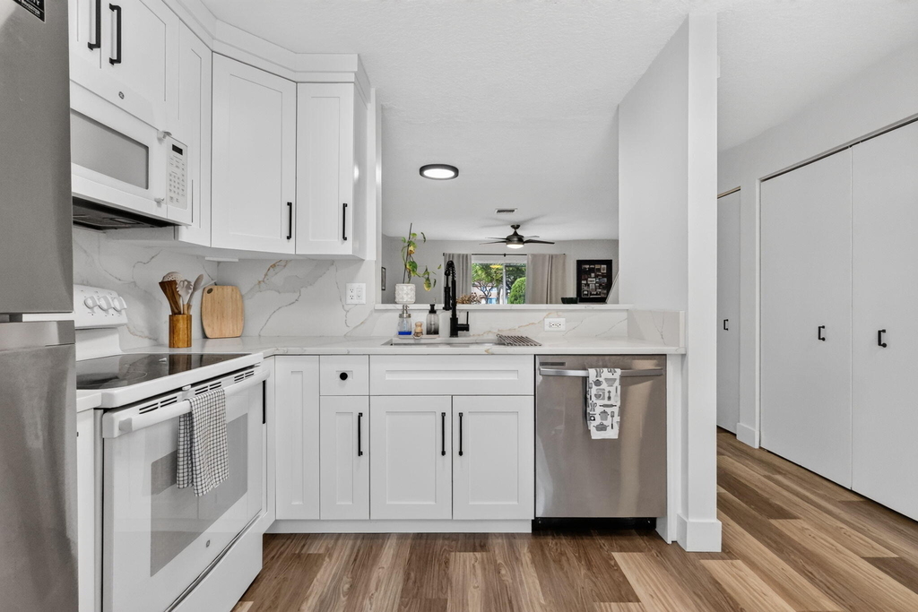 9899 Kamena Circle - Photo 2