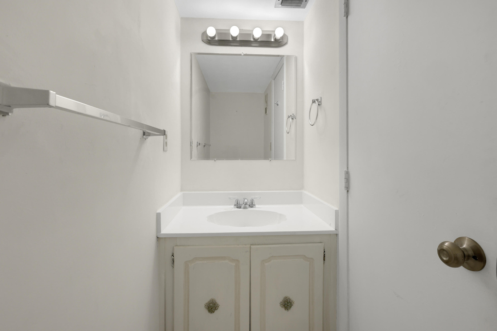 3940 Inverrary Boulevard - Photo 24