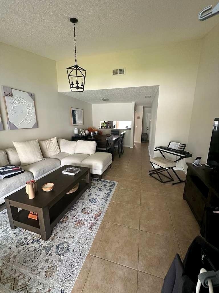 134 Oakwood Drive - Photo 2