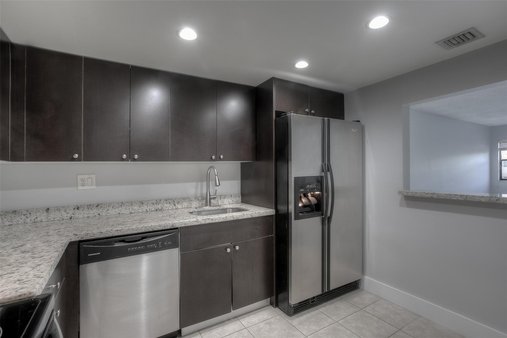 303 Racquet Club Road - Photo 2