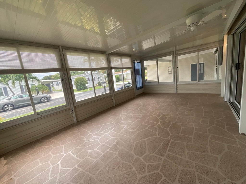 827 Sunglow Street - Photo 23