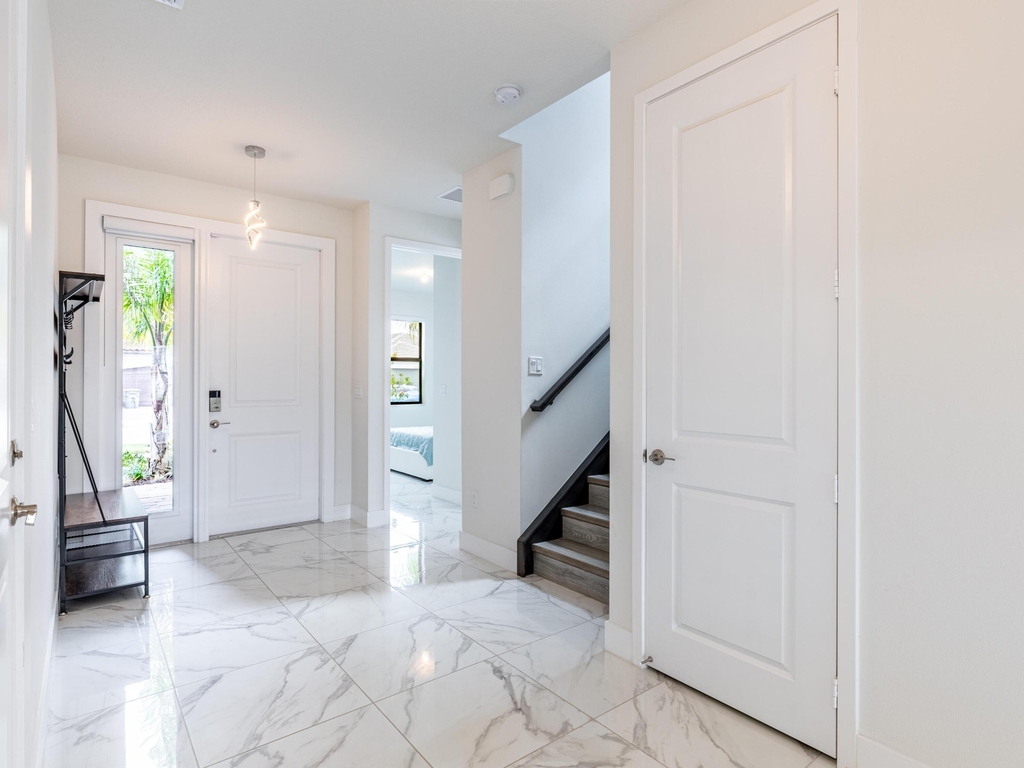 7197 Montereal Path - Photo 7