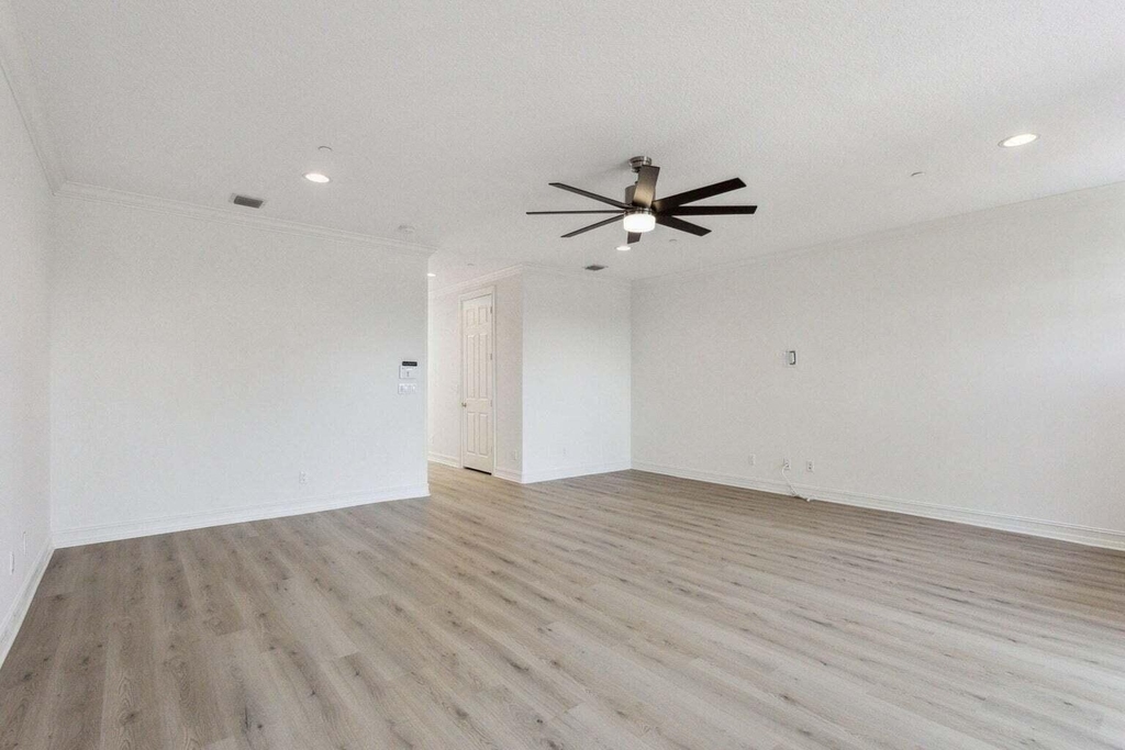 3863 Ne 22nd Way - Photo 32