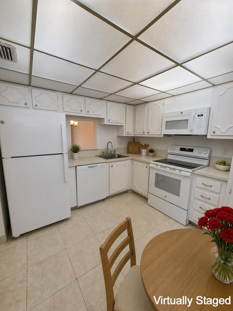 3661 Via Poinciana - Photo 4